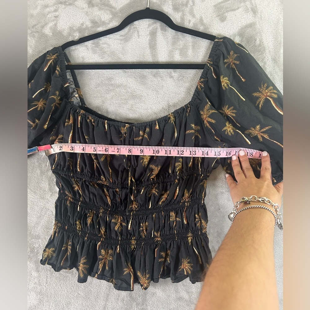 Lavender Brown palm tree peasant top - Picture 6 of 9